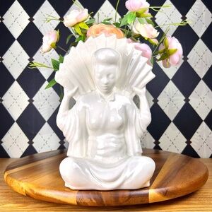 Large Flower Vase Japanese Porcelain Seated Figure With Fan-Form Opening 10”
